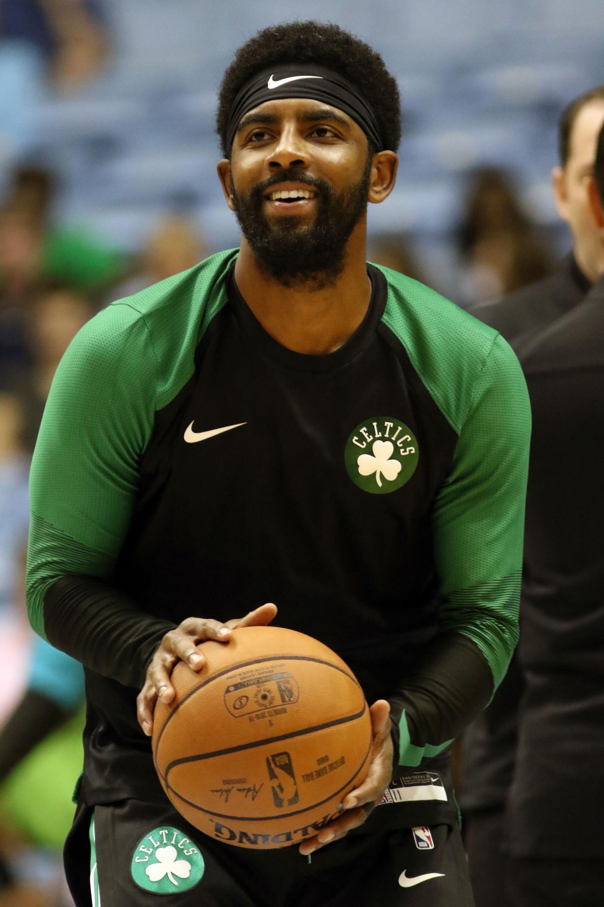 拉维斯在比 拉维斯在比