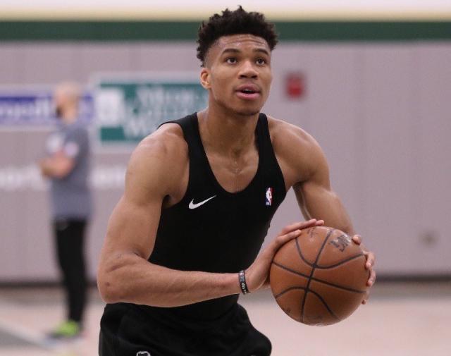 对明星家庭 对明星家庭