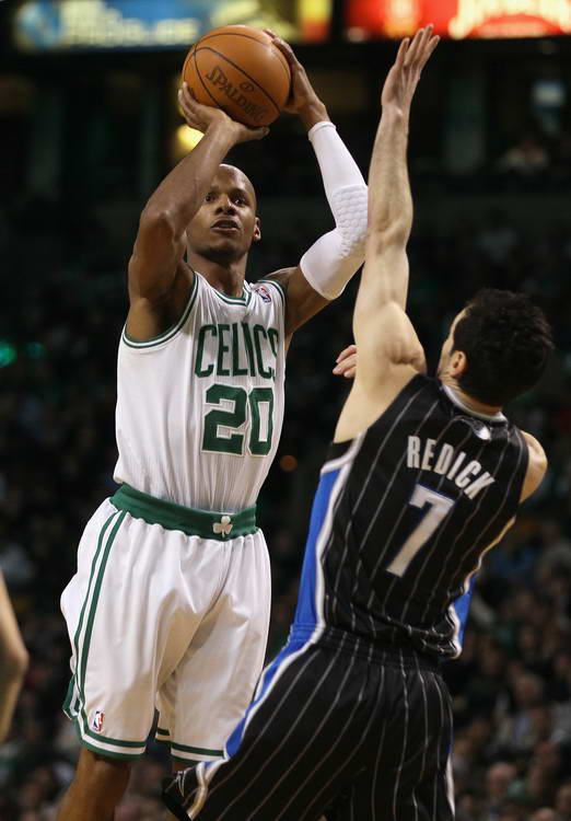 边锋穿插到 边锋穿插到